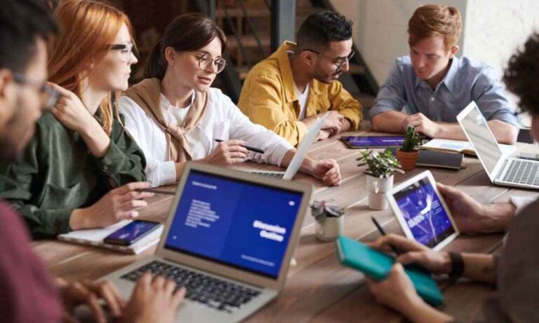 Corporate Business Flyers for Startups: Tips and Tricks