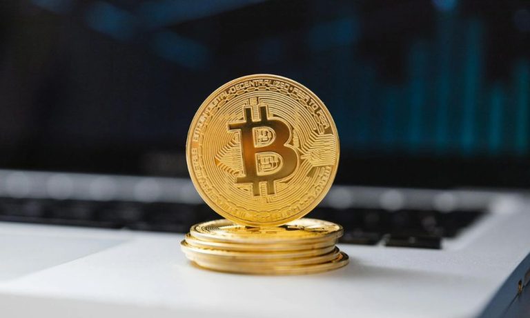 Bitcoin-powered vending machine route management