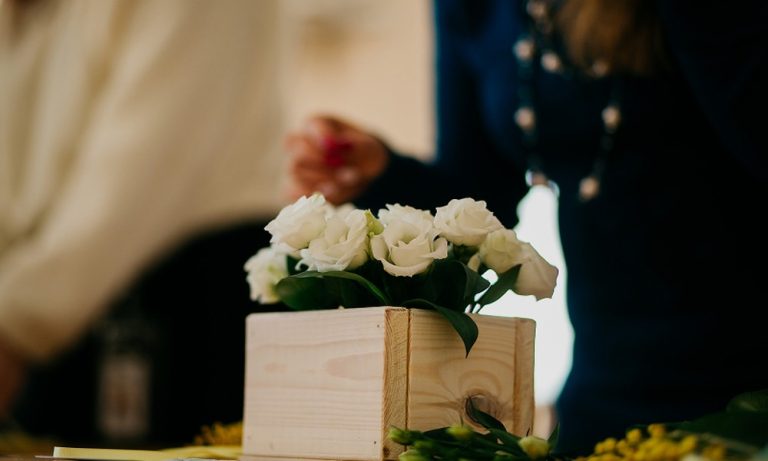 How Sympathy Bouquets Are Customised for Different Relationships